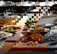 Menu 33 - Lightning Ridge Tourism