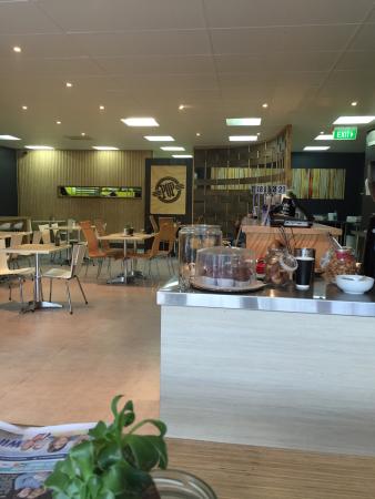 Pop Cafe - Lightning Ridge Tourism 0