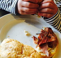 Caseys Cafe Narooma - Lightning Ridge Tourism