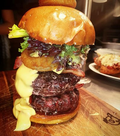 Canuck Rack Shack - Lightning Ridge Tourism 0