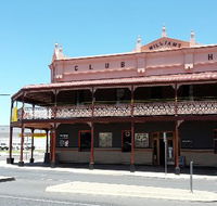 The Club Hotel Experience - Lightning Ridge Tourism