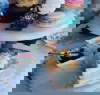 Cake  Plate - Dessert Bar  Retail Emporium - Lightning Ridge Tourism