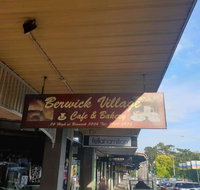 Berwick Village Cafe - Lightning Ridge Tourism