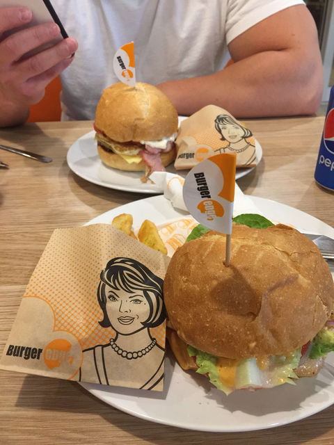 Burger Edge - Wollert - Lightning Ridge Tourism 0