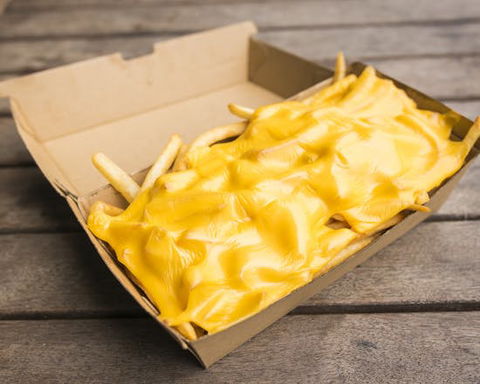 California Burgers - Lightning Ridge Tourism 0