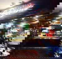 Una's Caf  Restaurant - Lightning Ridge Tourism