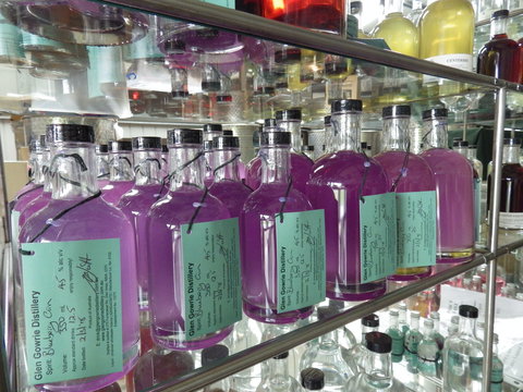 Glen Gowrie Distillery - Lightning Ridge Tourism 0