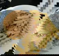 Neptune Food  Wine - Lightning Ridge Tourism