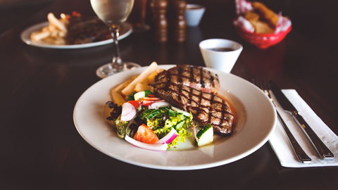 The Railway Hotel Parkes - Lightning Ridge Tourism 2