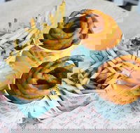 Betty's Burgers  Concrete Co. - Windsor - Lightning Ridge Tourism