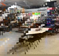 Wallaroo Treasures and Treats Cafe - Lightning Ridge Tourism