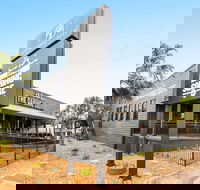 The Daring Squire - Lightning Ridge Tourism