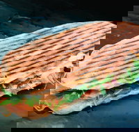 Raj's on Pako - Lightning Ridge Tourism