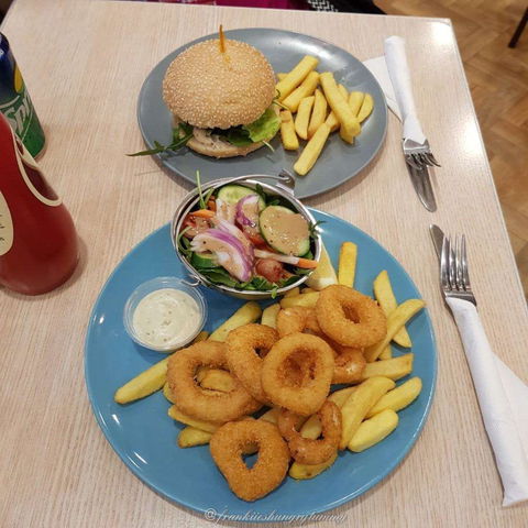 Whispers Cafe - Lightning Ridge Tourism 0