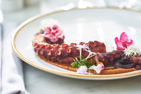 Q Dining - Lightning Ridge Tourism 1