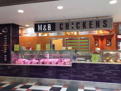 M&B Chickens - Lightning Ridge Tourism 0