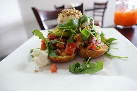 Sixty Degrees - Lightning Ridge Tourism 0