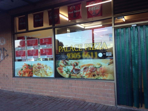 Palace Pizza - Lightning Ridge Tourism 0