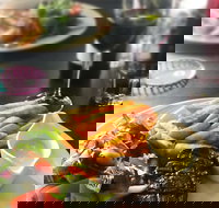 Southern Stones Bar and Rockgrill - Lightning Ridge Tourism