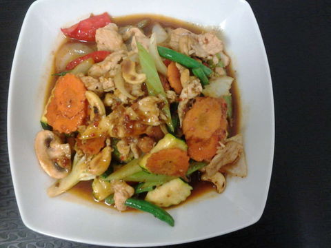 Thai Tanium - Lightning Ridge Tourism 0