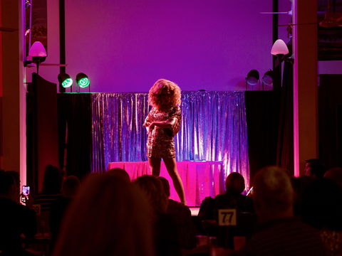 The Palace Hotel - Lightning Ridge Tourism 1