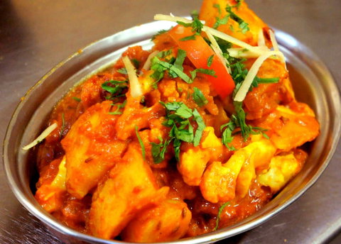 Utsav - Lightning Ridge Tourism 0