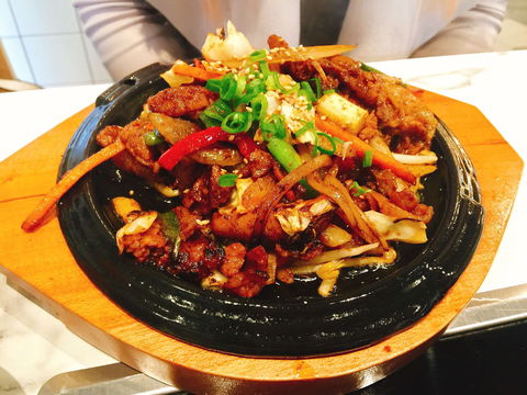 Gangnam - Alexander Heights - Lightning Ridge Tourism 0