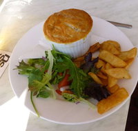 Narooma Services Club - Lightning Ridge Tourism