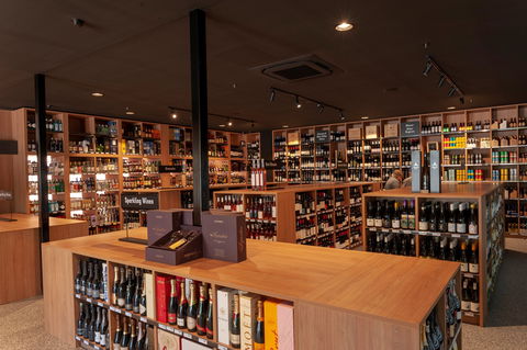 Angas Park Cellars - Lightning Ridge Tourism 1