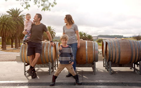 Izway Wines - Lightning Ridge Tourism 2