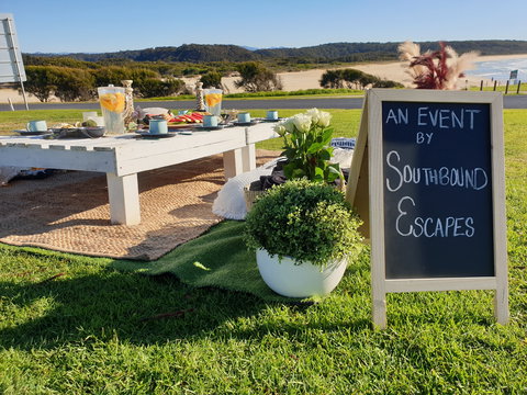 Southbound Escapes Pop Up Picnic - Lightning Ridge Tourism 0