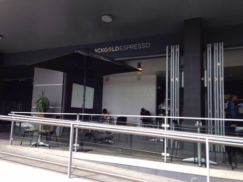 Black & Gold Espresso - Lightning Ridge Tourism 0