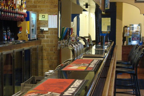 Mulga Hill Tavern - Lightning Ridge Tourism 0