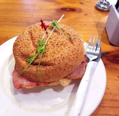 The Colony Coffee House Of Midland - Lightning Ridge Tourism 0