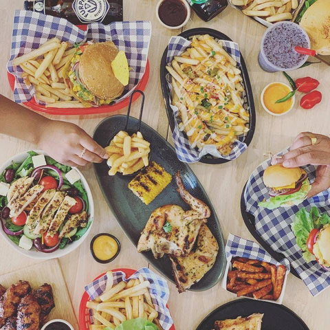 Unorthodox Kitchen & Grill - Lightning Ridge Tourism 0