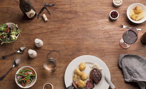 Ball & Chain Grill - Lightning Ridge Tourism 1
