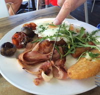 Cafe La Mer - Lightning Ridge Tourism