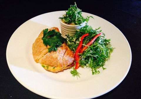 Quorum Restaurant - Lightning Ridge Tourism 11