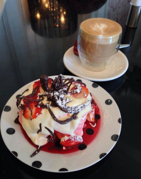 Quorum Restaurant - Lightning Ridge Tourism 8