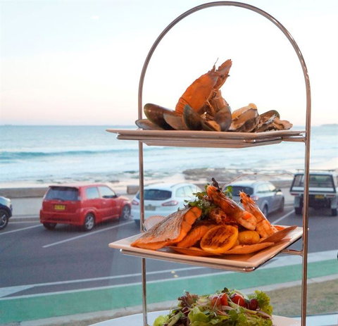 Tinto Thai - Lightning Ridge Tourism 2