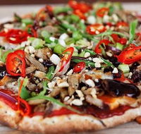 Cargo Bar Pizza Lounge - Lightning Ridge Tourism