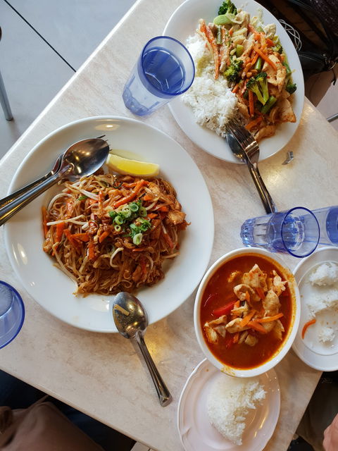 Khaow Thai - Lightning Ridge Tourism 1