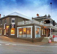 Deloraine Hotel Restaurant - Lightning Ridge Tourism