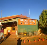 Grand Hotel Kookynie - Lightning Ridge Tourism
