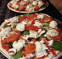 Let's Do Pizza - Lightning Ridge Tourism