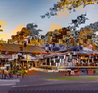 The Duck Inn - Lightning Ridge Tourism