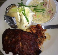 Rainbow Beach Sports Club - Lightning Ridge Tourism