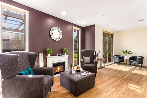 Quality Suites Point Cook Seasons 5 - Lightning Ridge Tourism 5