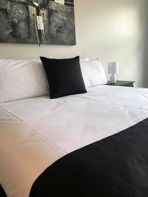 Guiding Star Hotel - Lightning Ridge Tourism 4