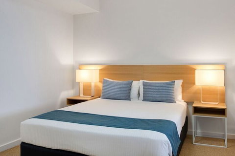 Williamstown Residences - Lightning Ridge Tourism 14